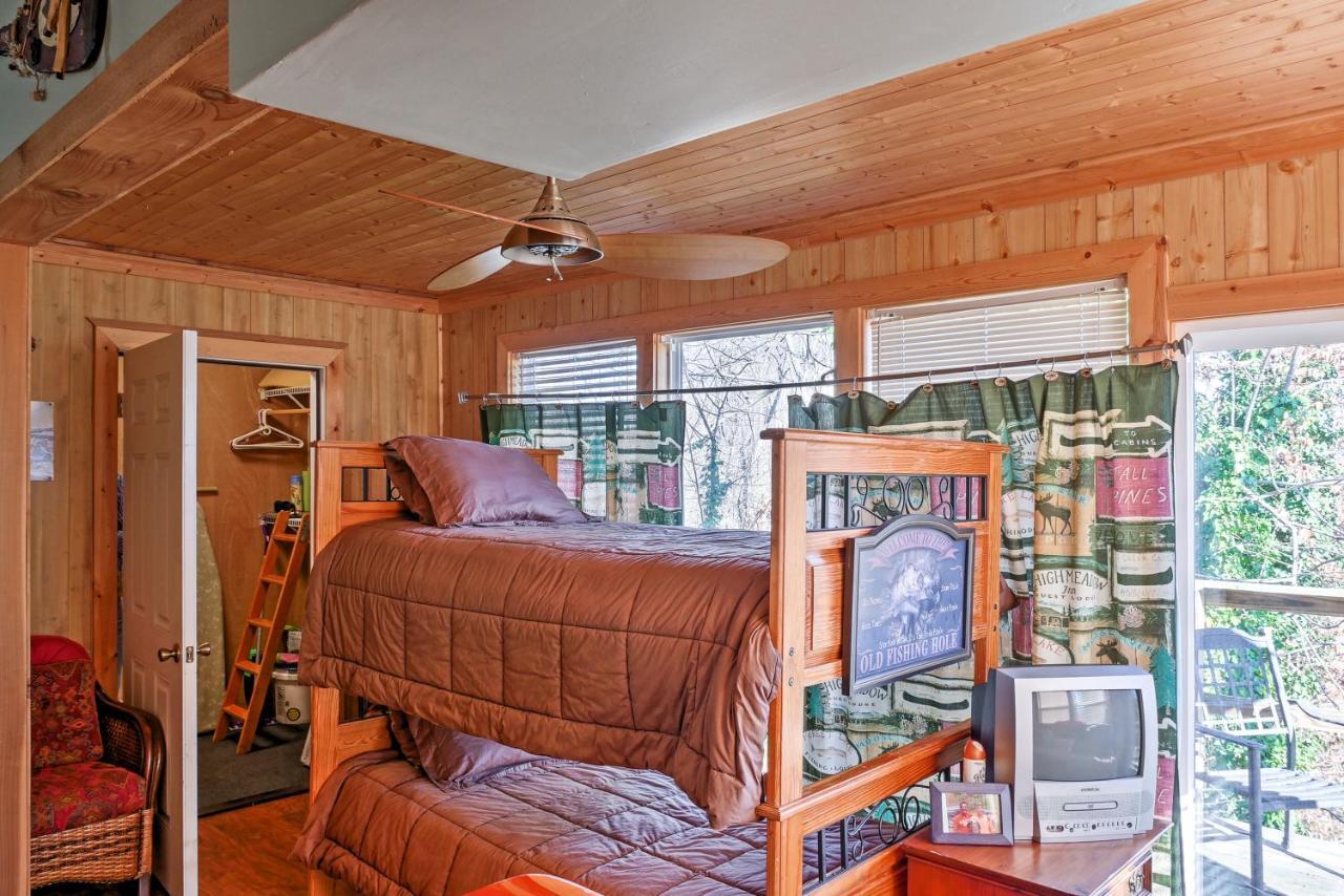 Paradise Cove Cabin With Boathouse And Dock ガンターズビル エクステリア 写真