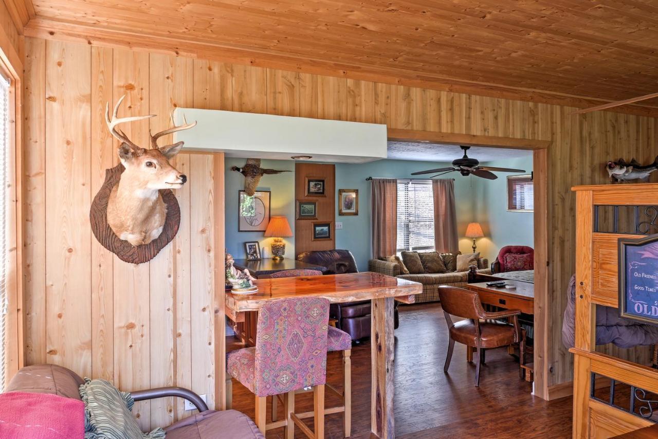 Paradise Cove Cabin With Boathouse And Dock ガンターズビル エクステリア 写真